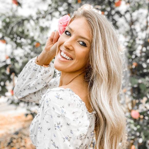 Meet your Posher, Lindsey - Picture 1 of 1